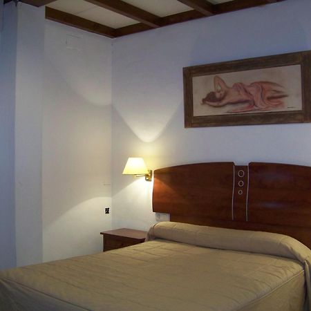 Hostal El Lirio Bollullos Par del Condado Eksteriør billede