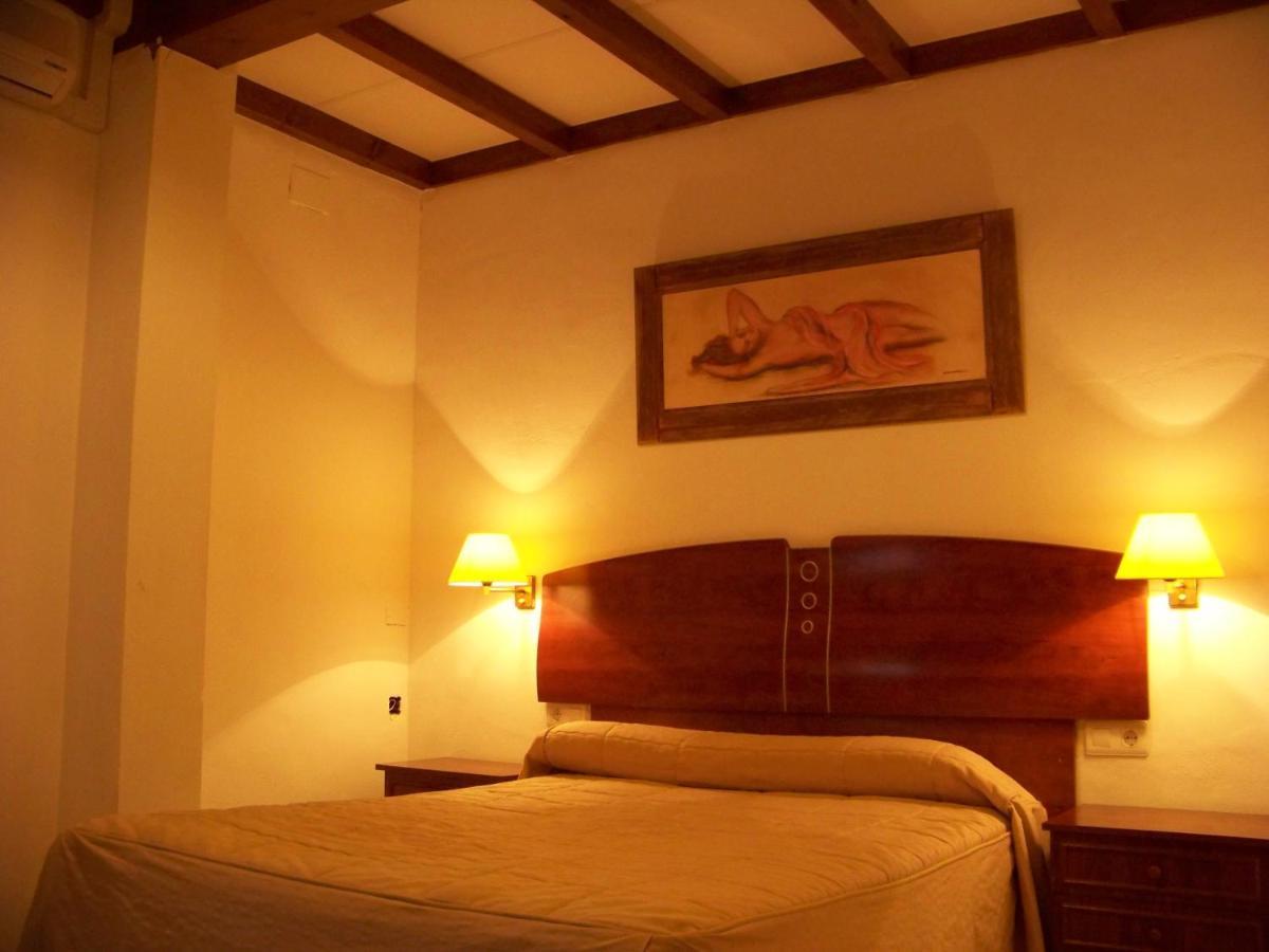 Hostal El Lirio Bollullos Par del Condado Værelse billede