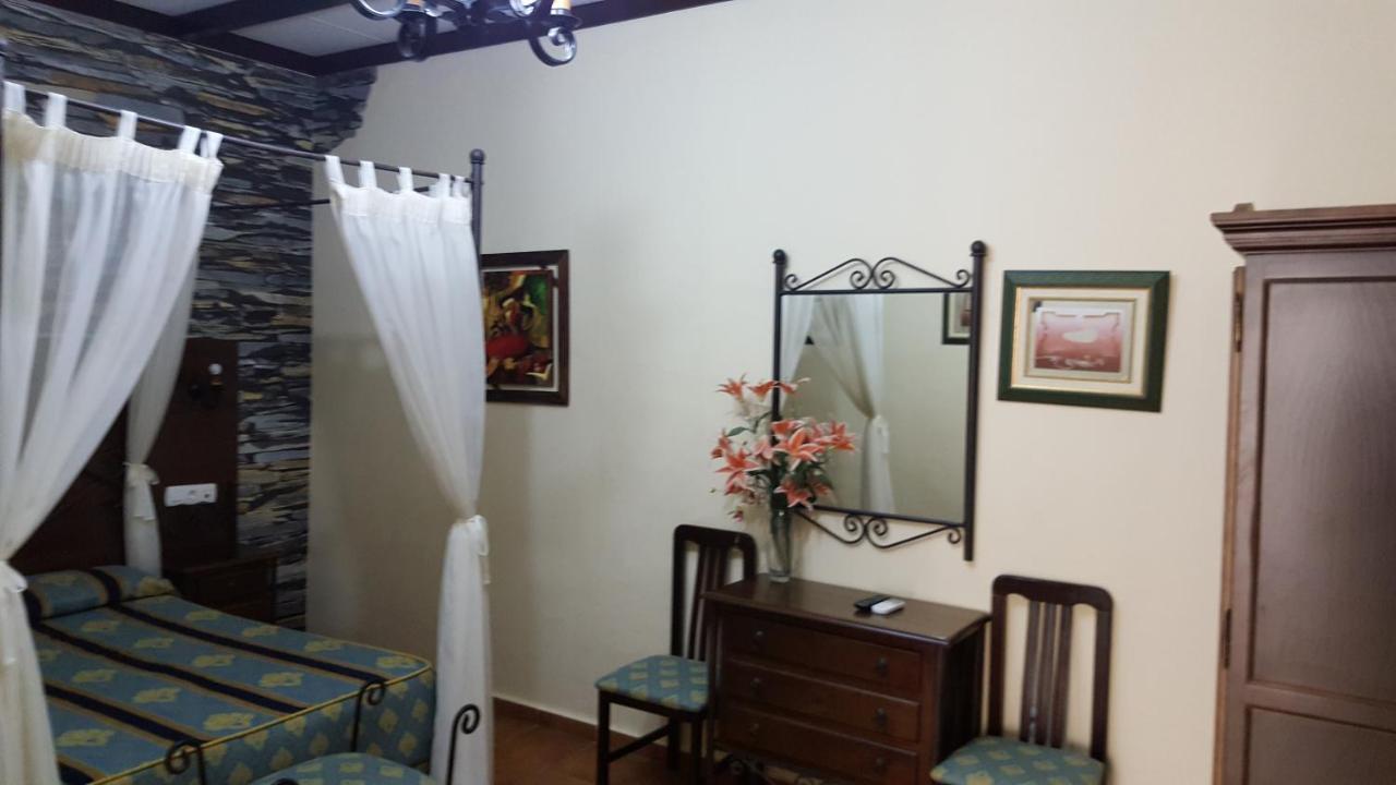 Hostal El Lirio Bollullos Par del Condado Eksteriør billede