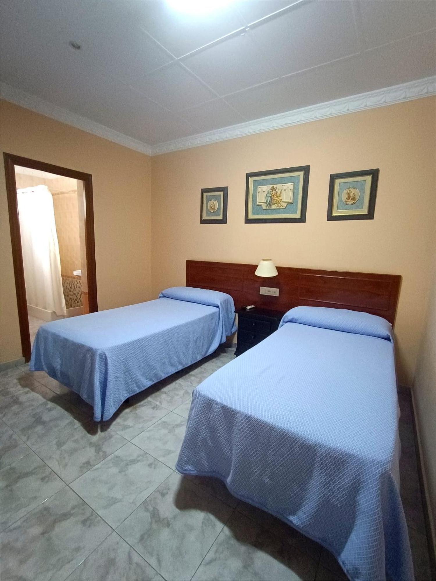 Hostal El Lirio Bollullos Par del Condado Eksteriør billede