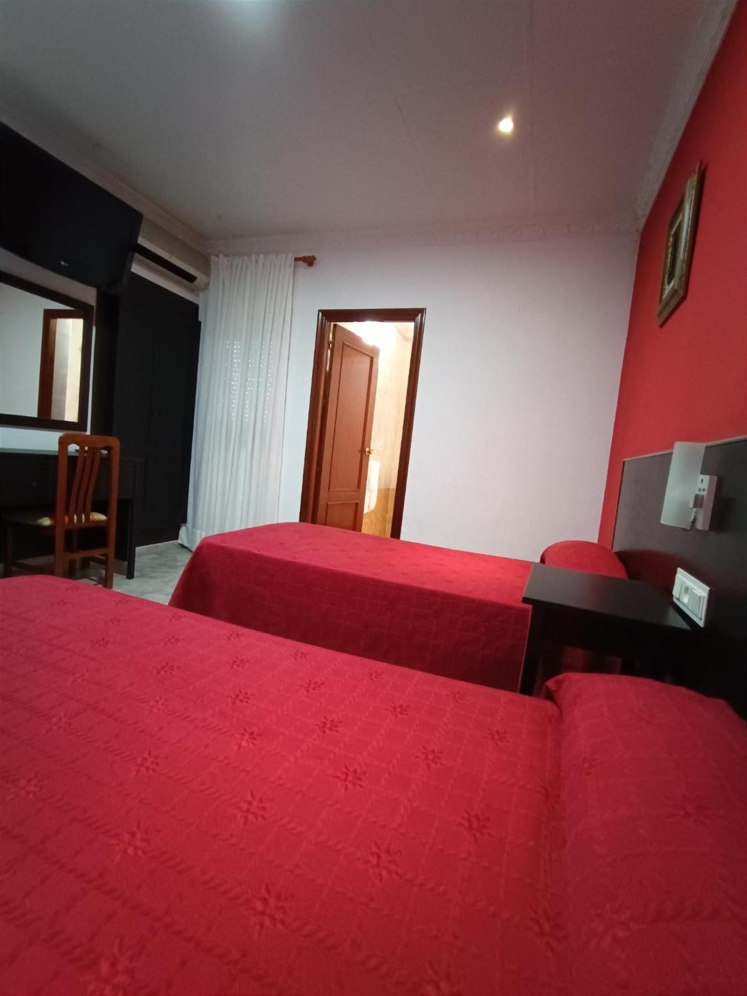 Hostal El Lirio Bollullos Par del Condado Eksteriør billede